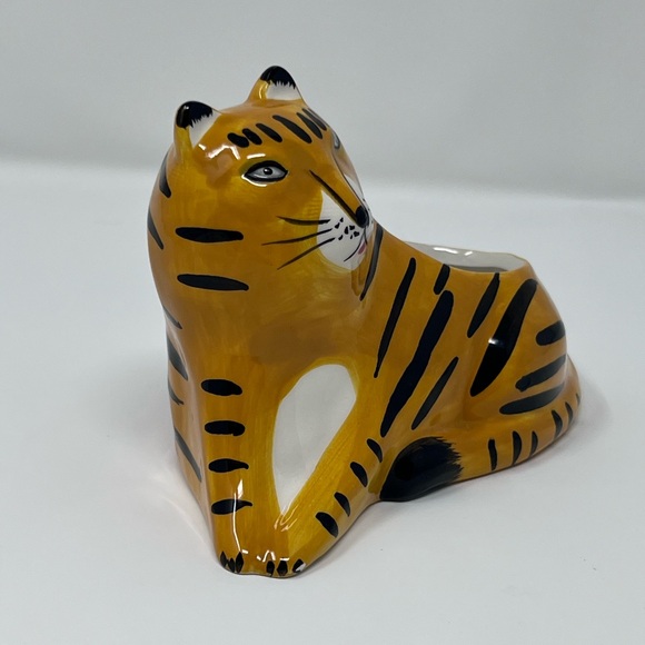Ashland Ceramic Tiger Figurine - Gold and Black - Picture 2 of 9